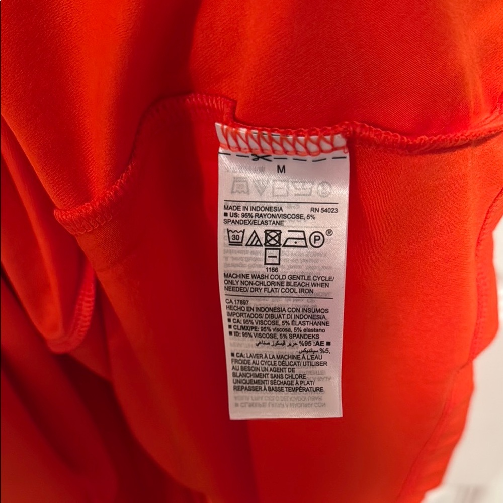 Set of Three Old Navy Sleeveless Swing Dresses - Picture 10 of 11